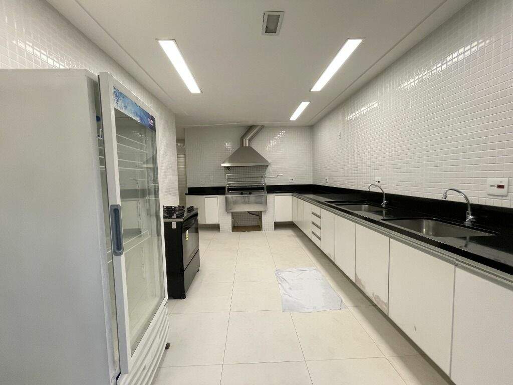 Apartamento à venda no Ponta da Praia: 