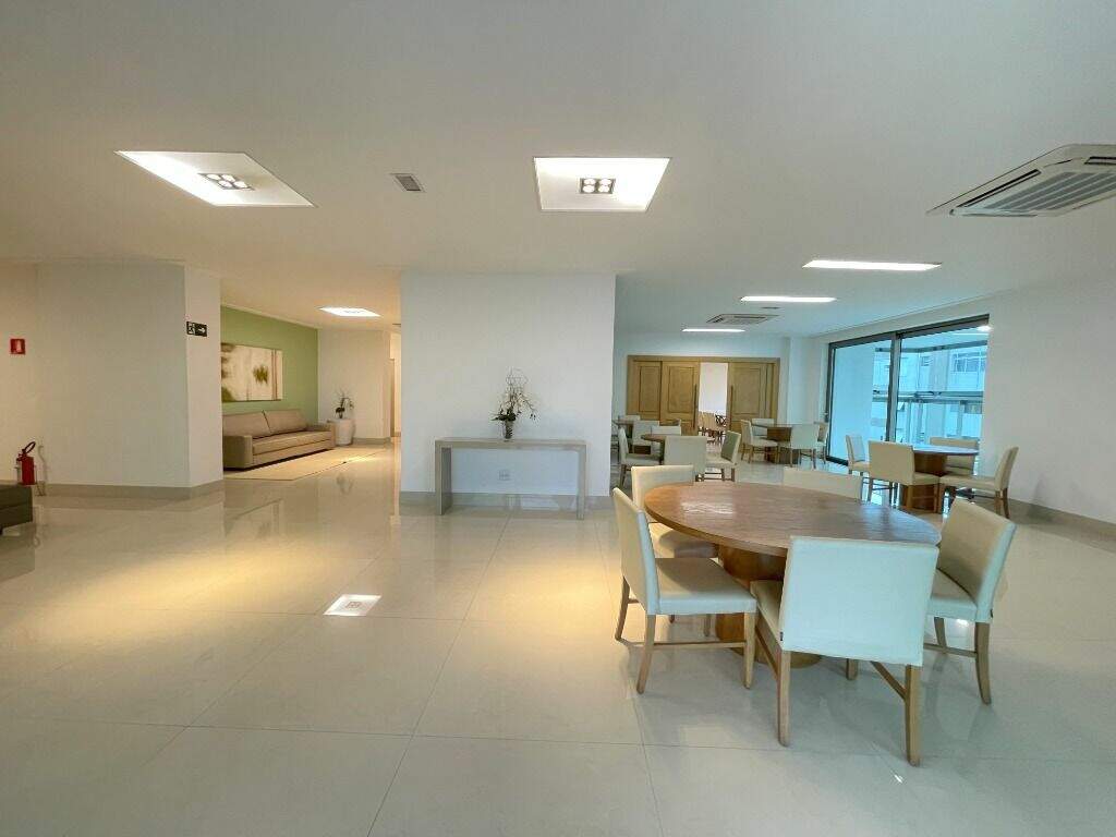 Apartamento à venda no Ponta da Praia: 