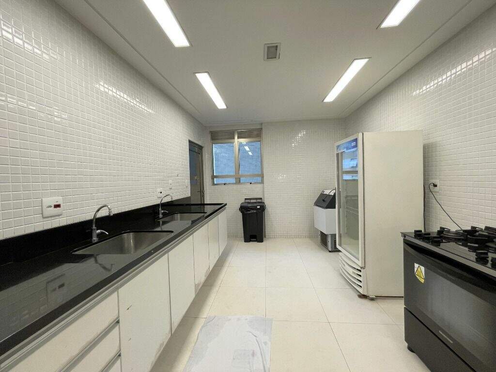 Apartamento à venda no Ponta da Praia: 