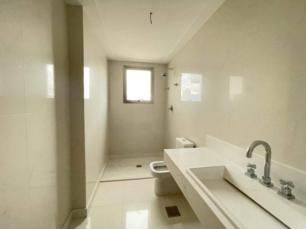 Apartamento à venda no Ponta da Praia: 