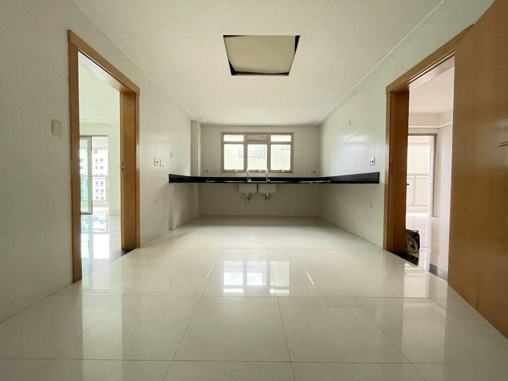 Apartamento à venda no Ponta da Praia: 