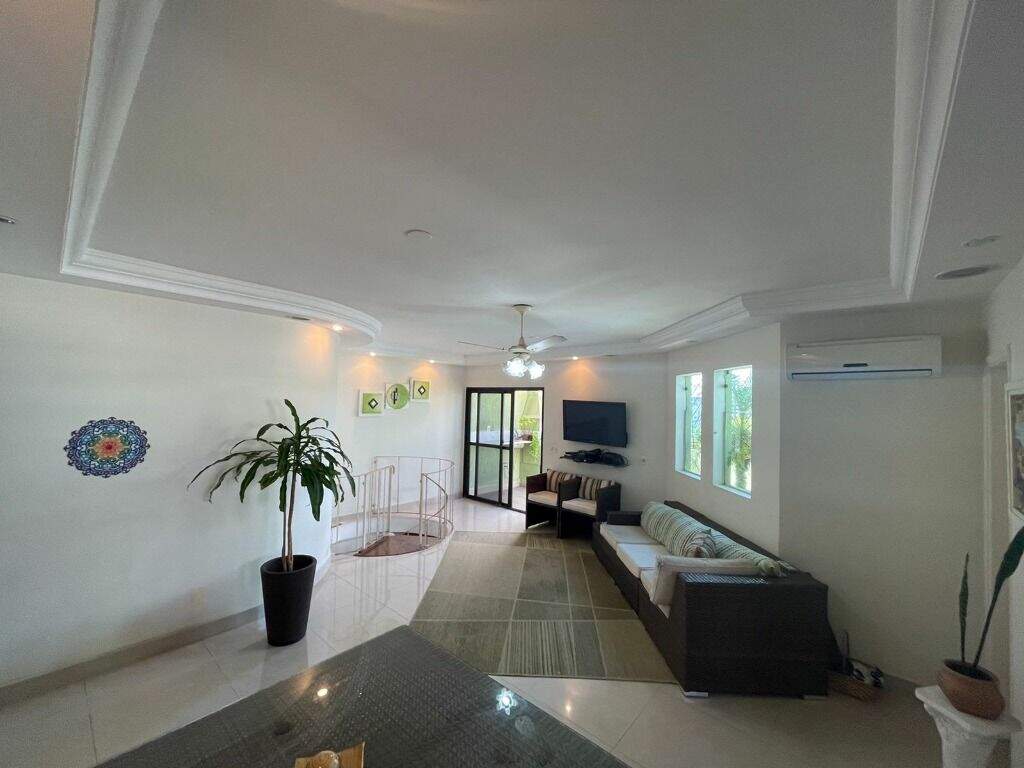 Cobertura Duplex à venda no Embaré: 