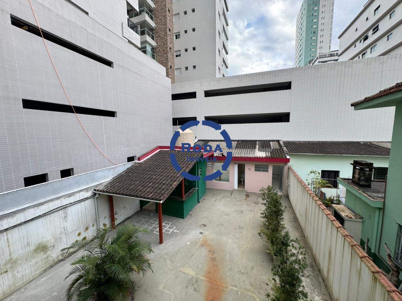Sobrado à venda no Aparecida: 