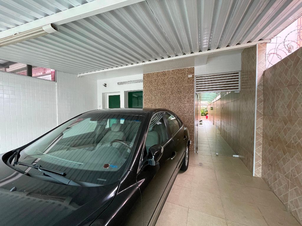 Sobrado Geminado à venda no Encruzilhada: 