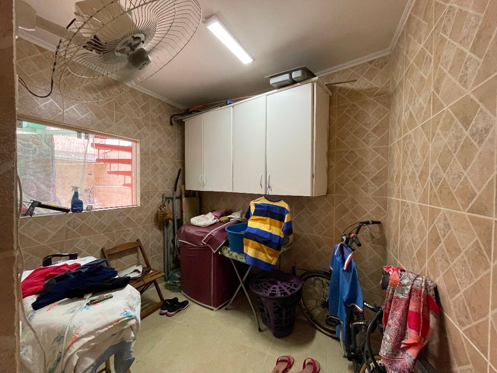 Sobrado Geminado à venda no Encruzilhada: 