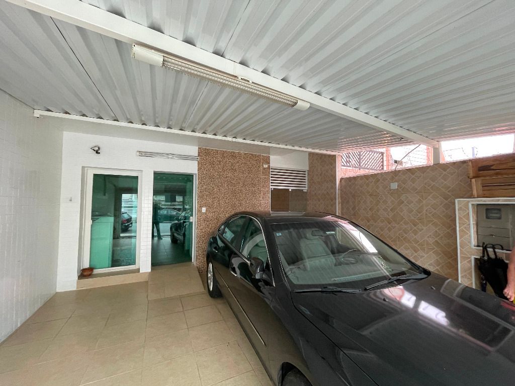 Sobrado Geminado à venda no Encruzilhada: 