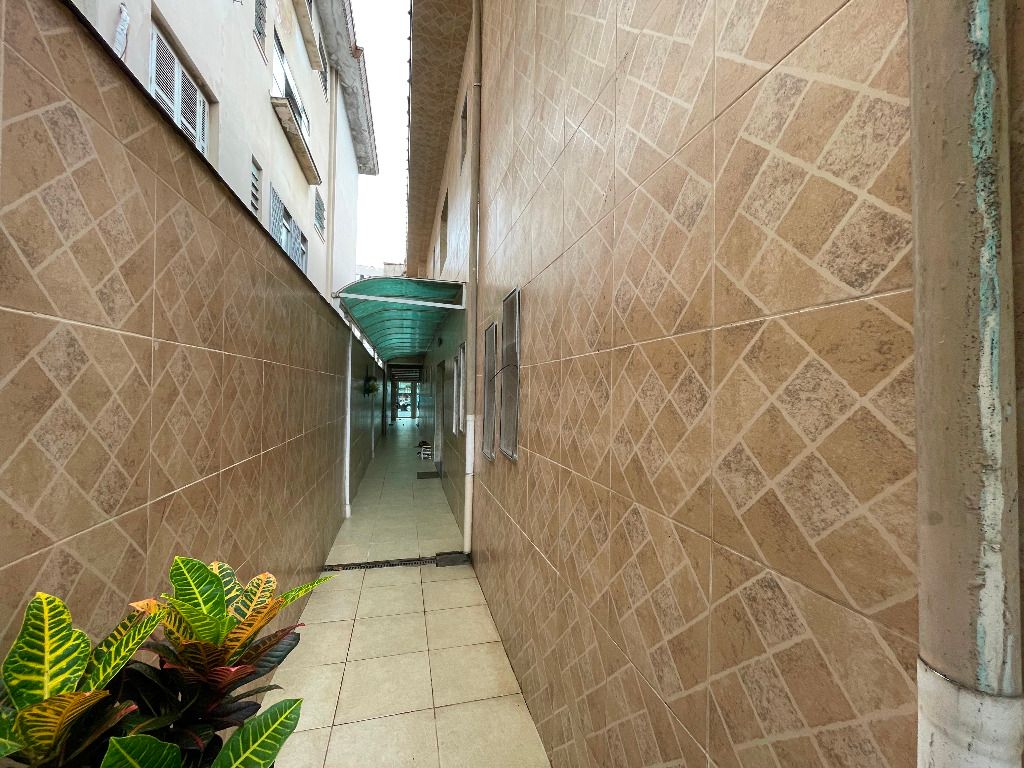 Sobrado Geminado à venda no Encruzilhada: 