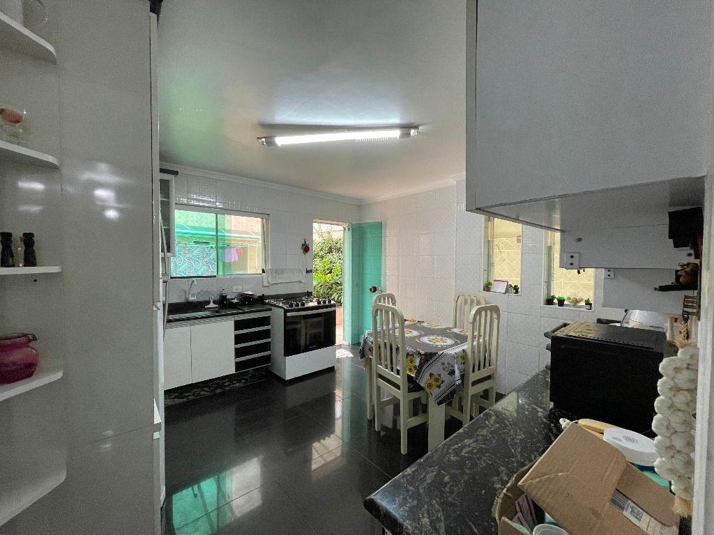 Sobrado Geminado à venda no Encruzilhada: 