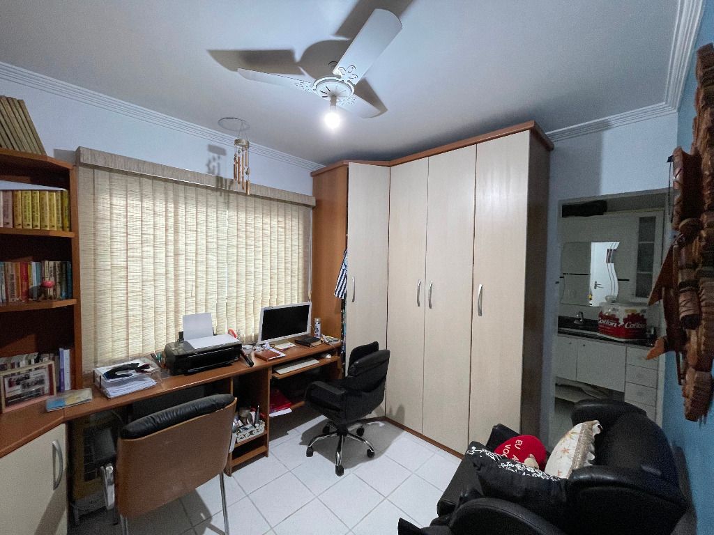 Sobrado Geminado à venda no Encruzilhada: 