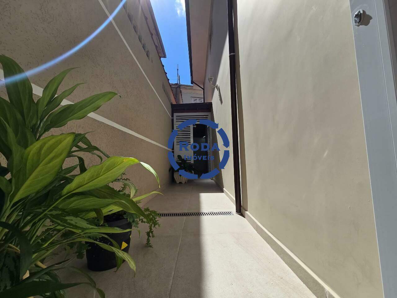 Sobrado Isolado à venda no Aparecida: 