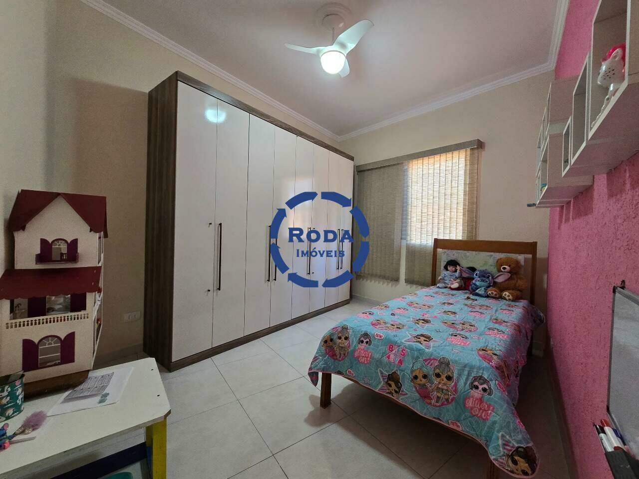 Sobrado Isolado à venda no Aparecida: 