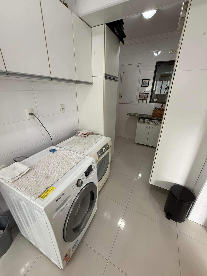 Apartamento à venda no Embaré: 