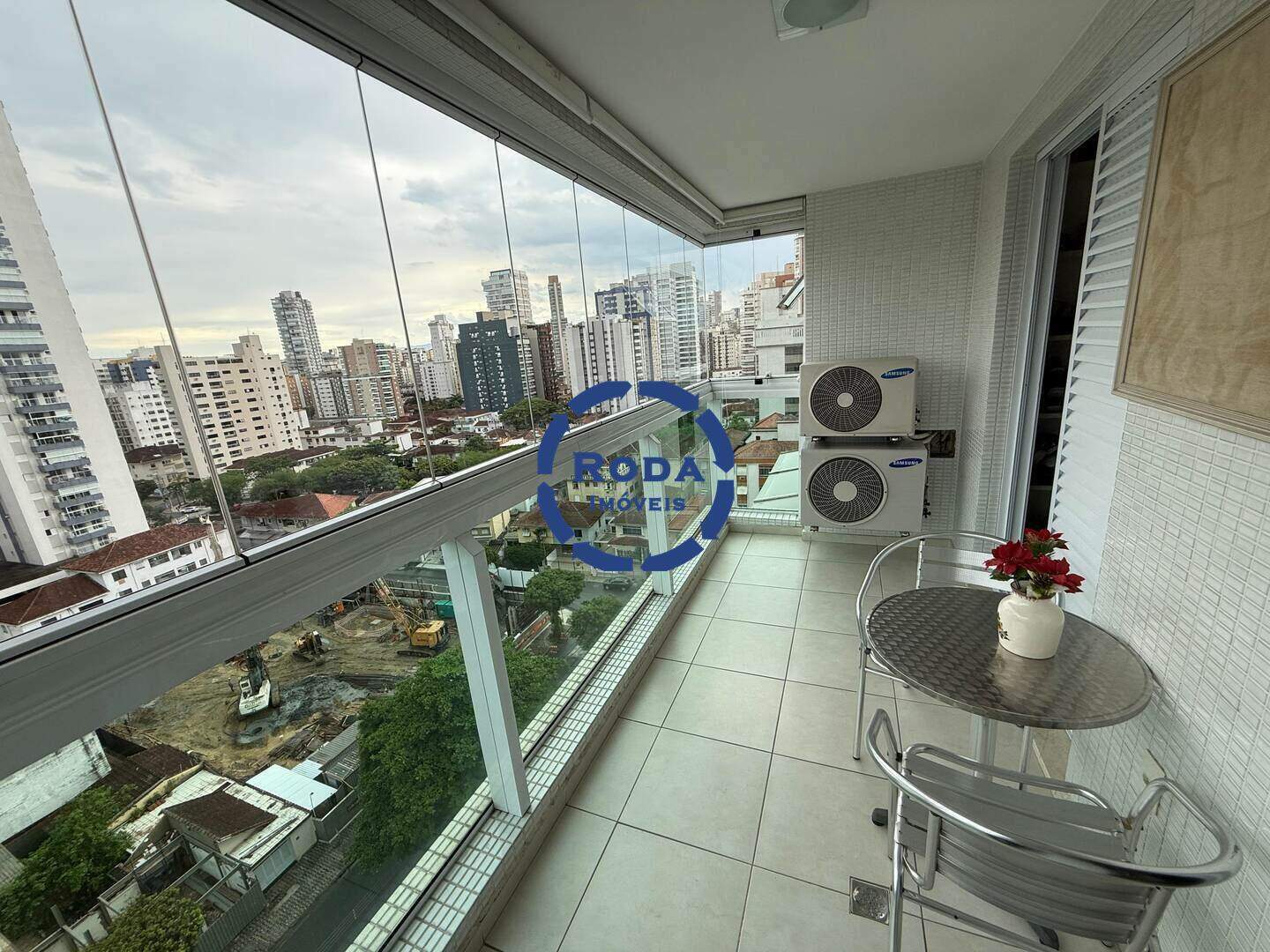 Apartamento à venda no Embaré: 
