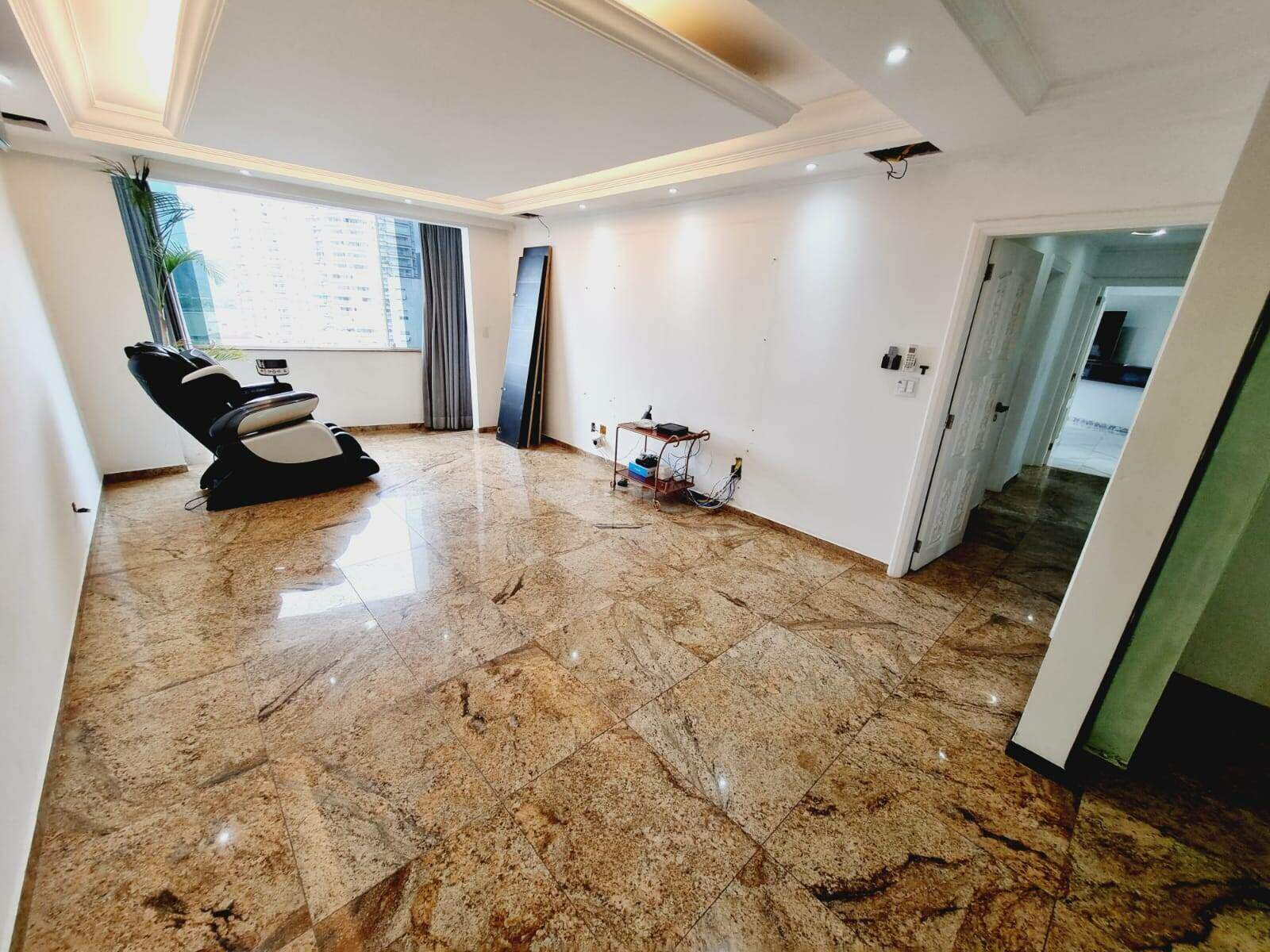 Apartamento à venda no Ponta da Praia: 