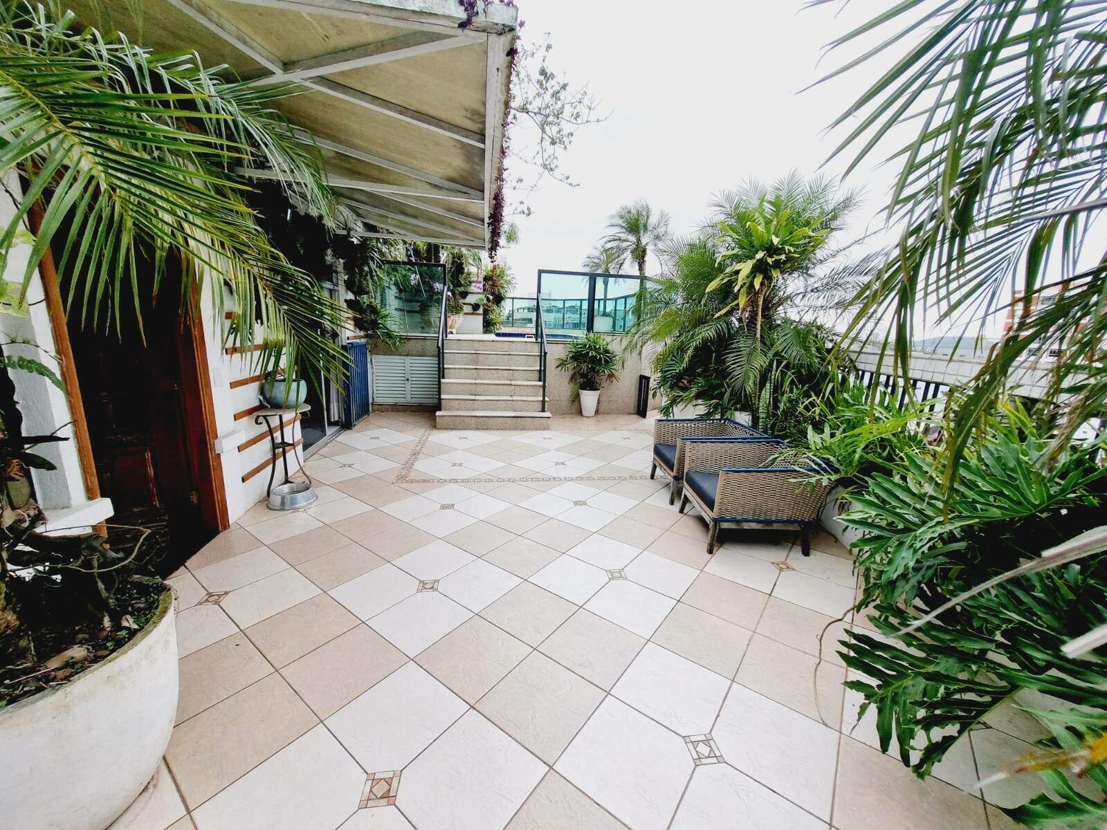 Apartamento à venda no Ponta da Praia: 