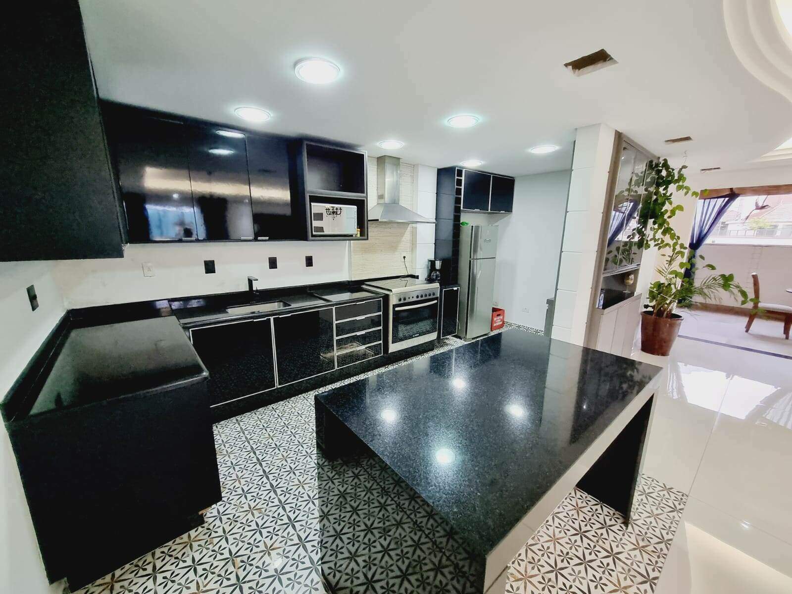 Apartamento à venda no Ponta da Praia: 