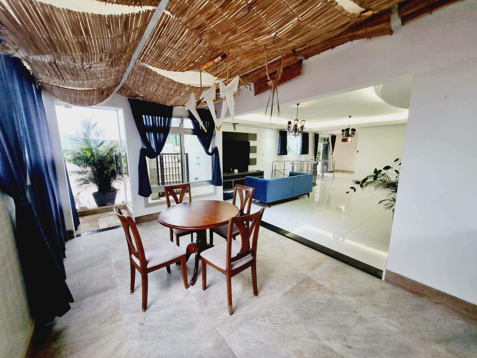 Apartamento à venda no Ponta da Praia: 