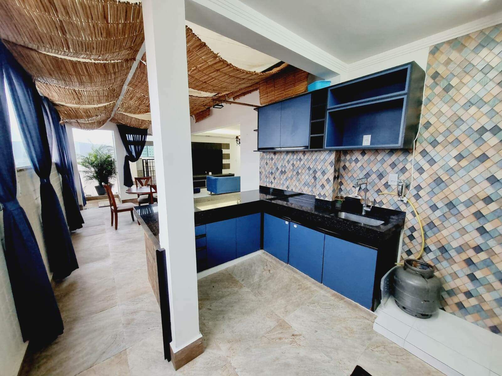 Apartamento à venda no Ponta da Praia: 