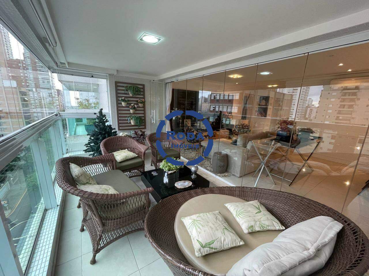 Apartamento à venda no Embaré: 