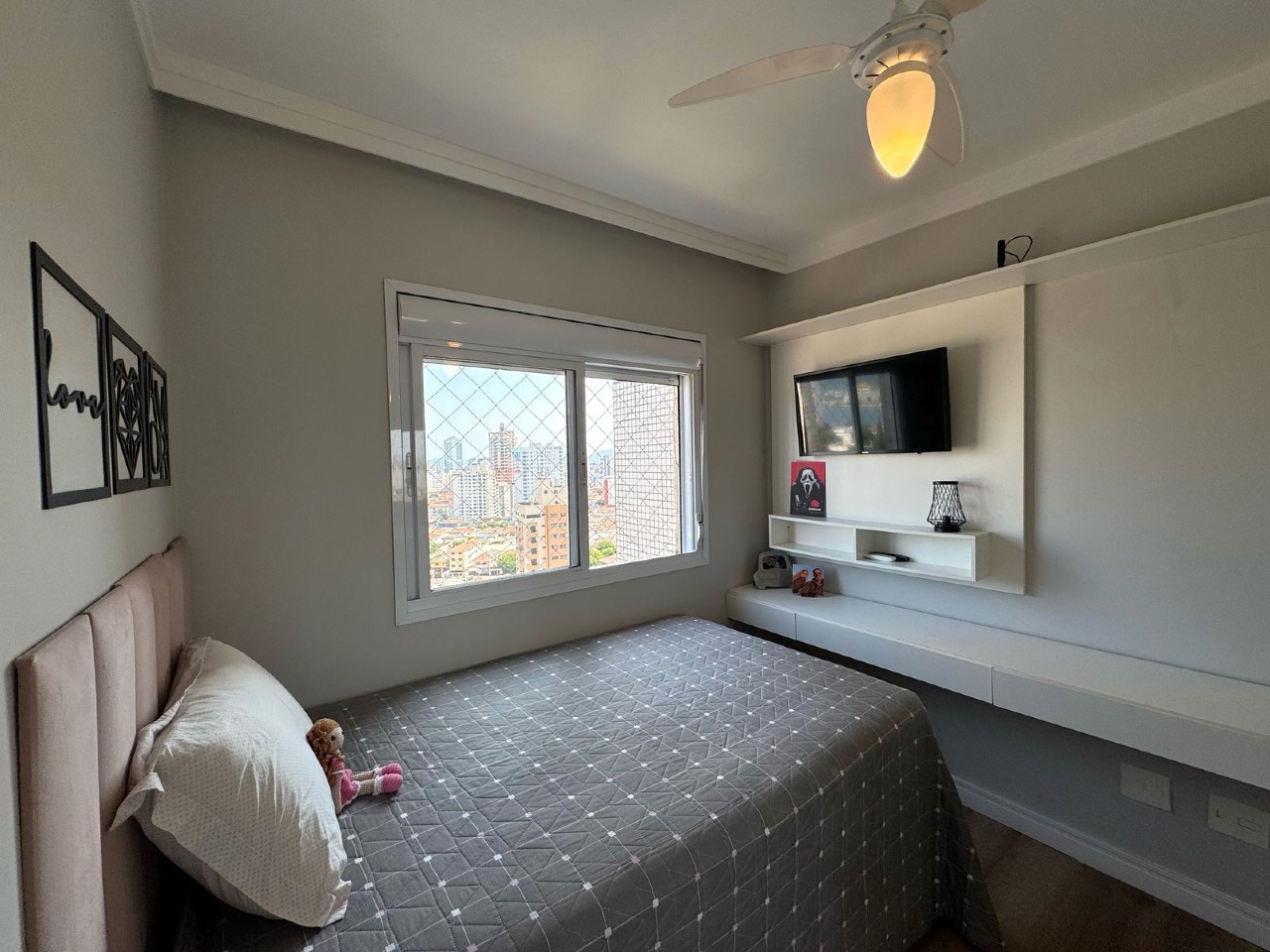 Apartamento à venda no Ponta da Praia: 