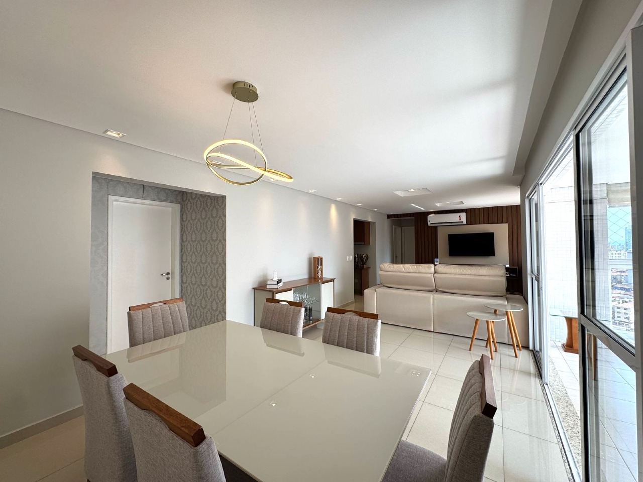 Apartamento à venda no Ponta da Praia: 