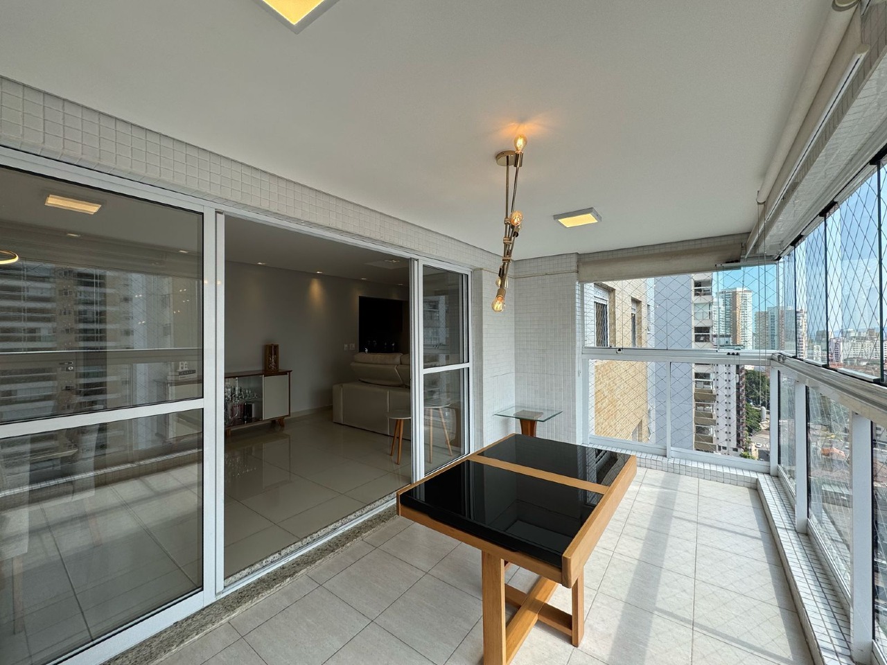 Apartamento à venda no Ponta da Praia: 