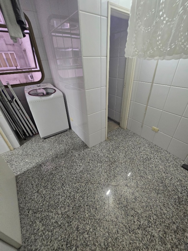 Apartamento à venda no Gonzaga: DEPENDÃ?NCIA DE EMPREGADA