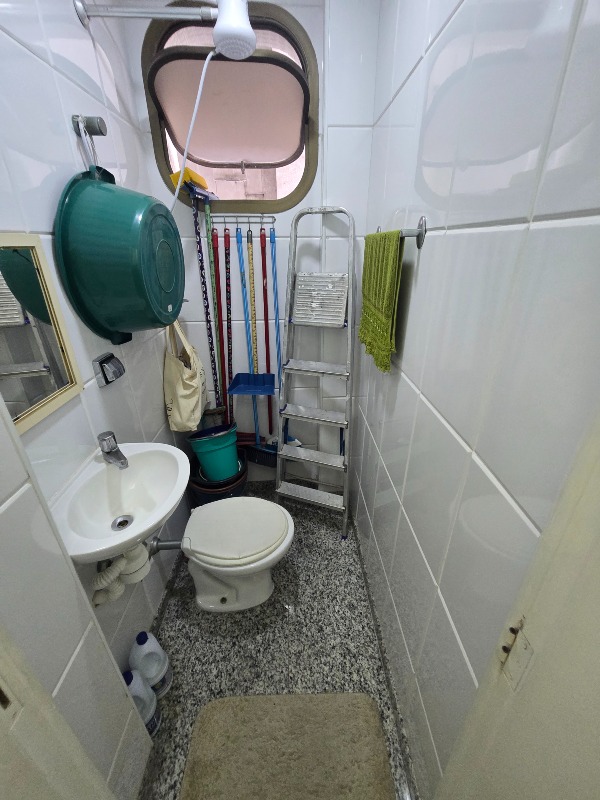 Apartamento à venda no Gonzaga: BANHEIRO DE SERVIÃ?O