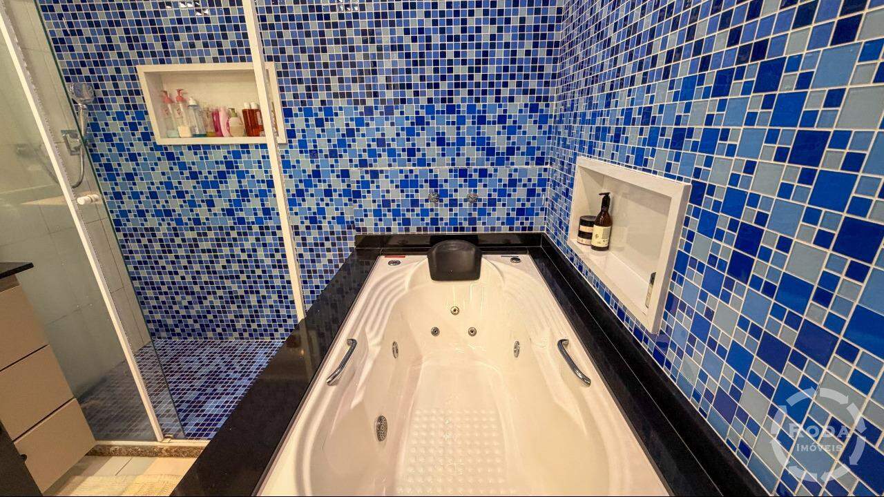 Cobertura Duplex à venda no Ponta da Praia: 