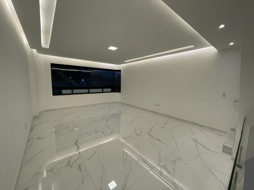 Casa à venda no Embaré: 