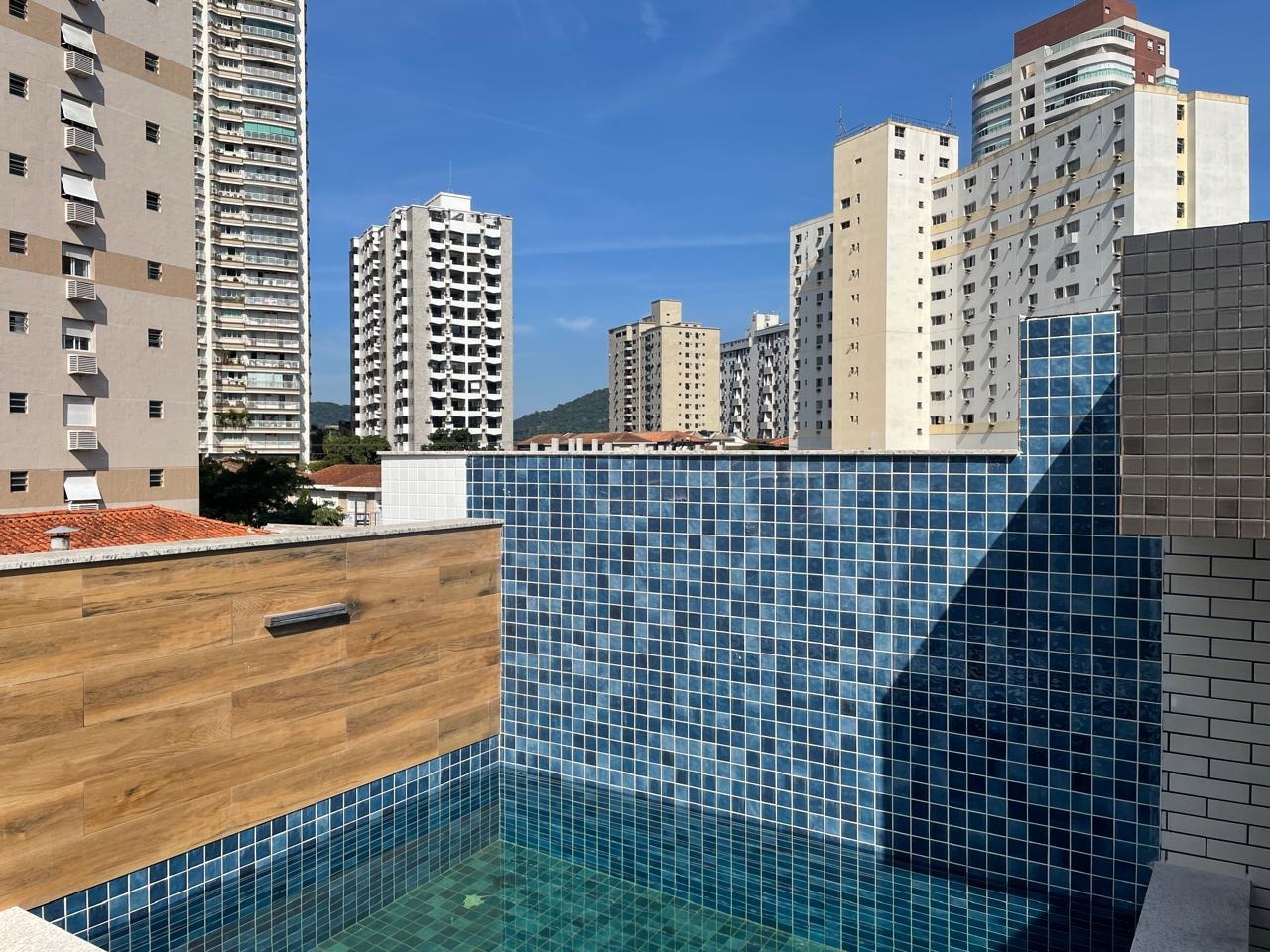 Casa à venda no Embaré: 