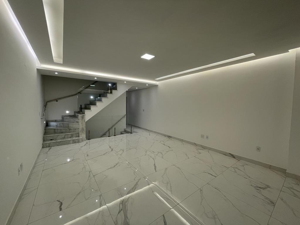 Casa à venda no Embaré: 