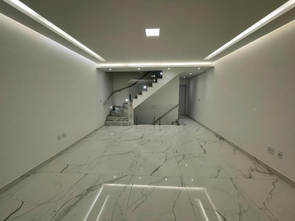 Casa à venda no Embaré: 