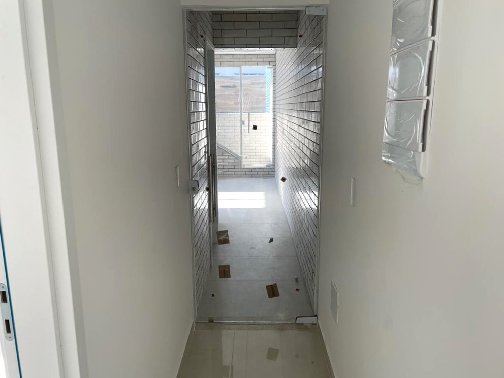 Casa à venda no Embaré: 