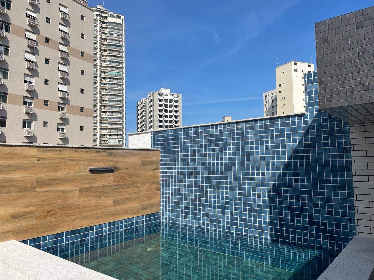 Casa à venda no Embaré: 