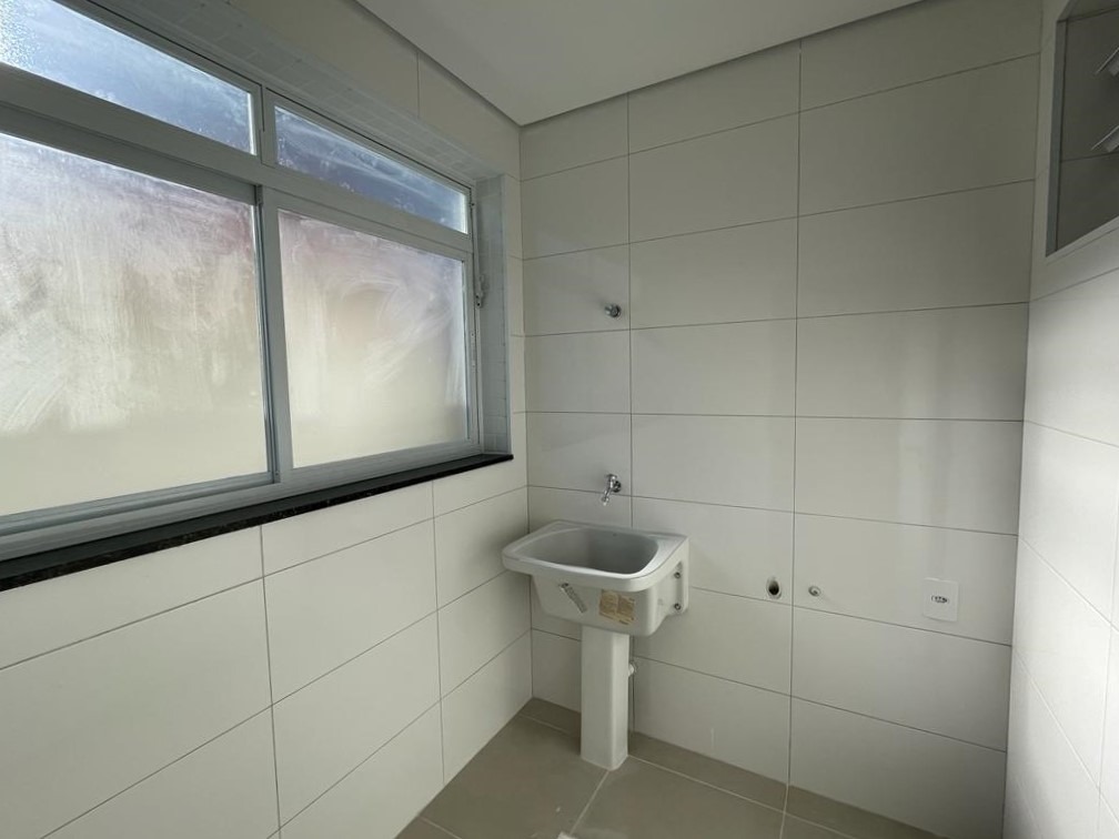 Casa à venda no Embaré: 