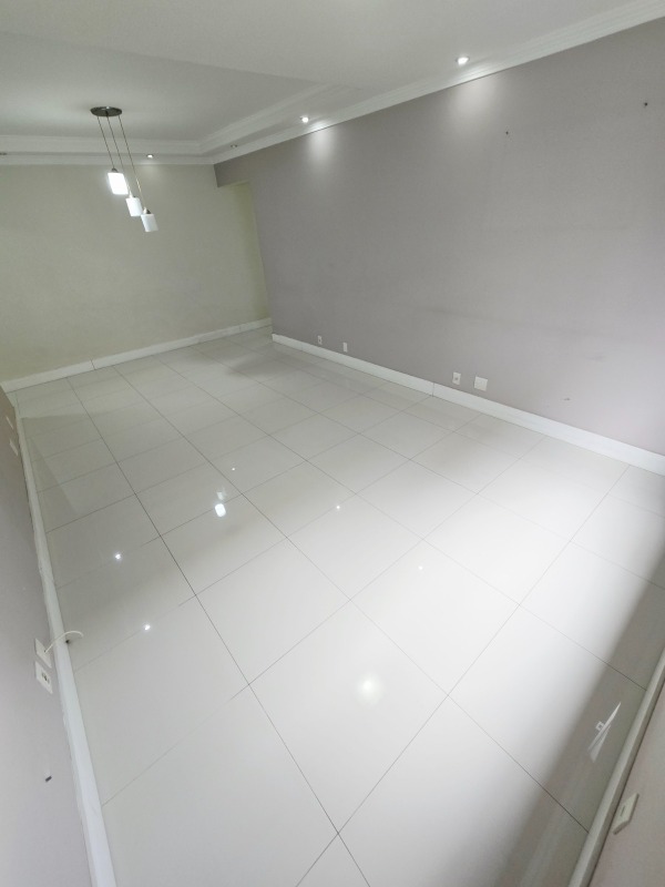 Apartamento à venda no Ponta da Praia: 