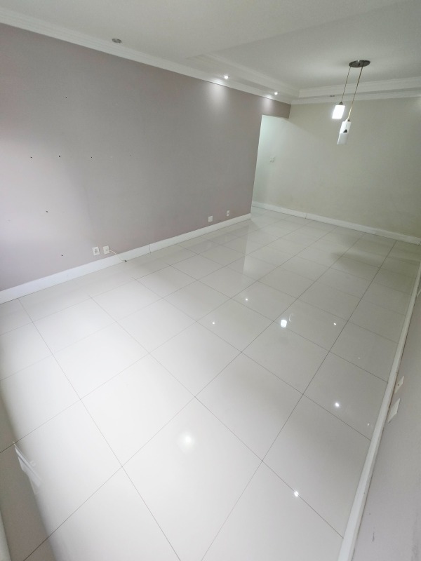 Apartamento à venda no Ponta da Praia: 