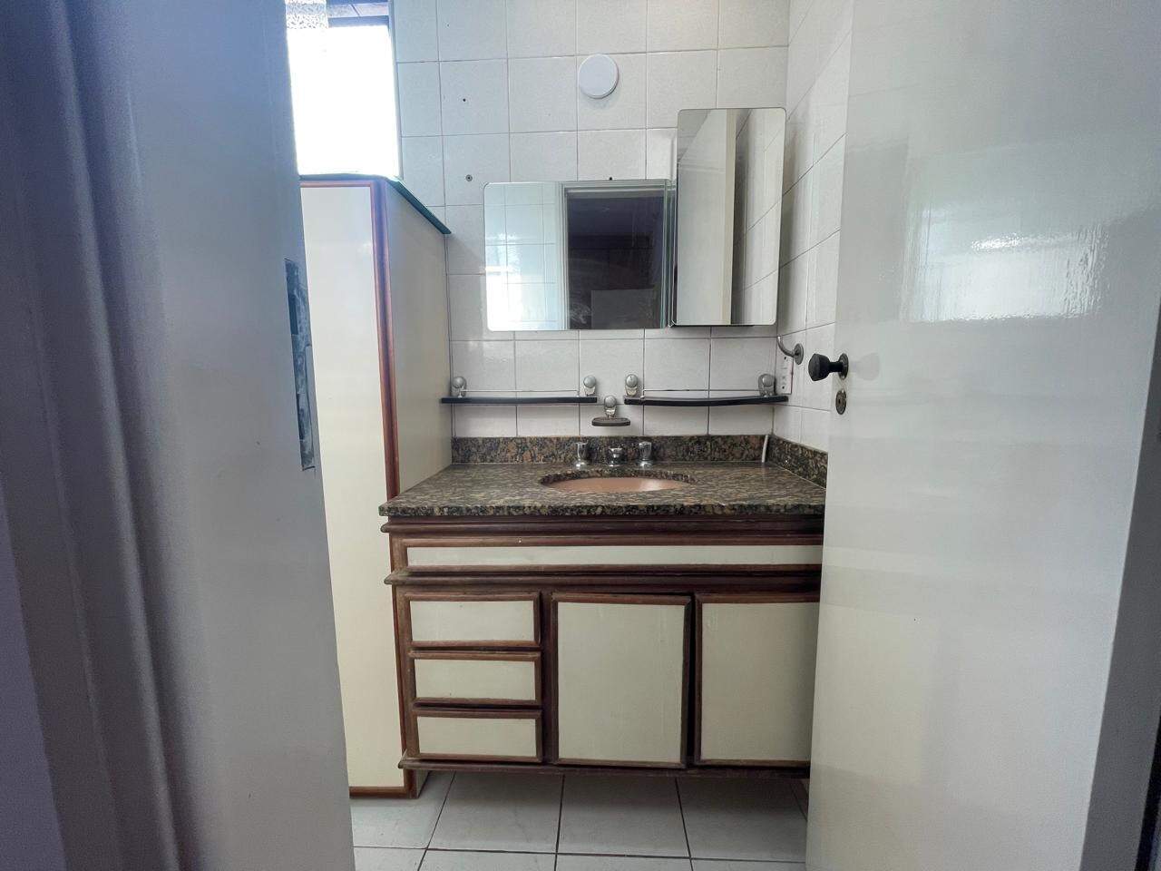 Apartamento para aluguel no Ponta da Praia: 