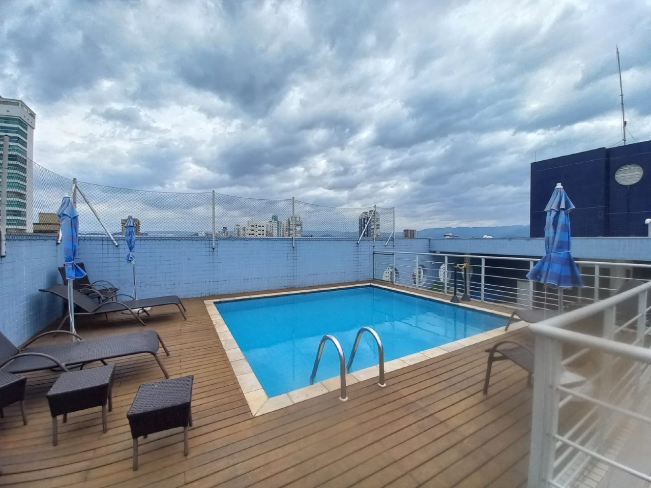 Apartamento para aluguel no Ponta da Praia: 