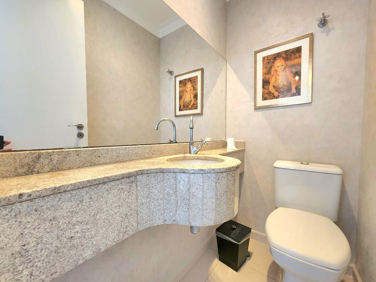 Apartamento à venda no Embaré: