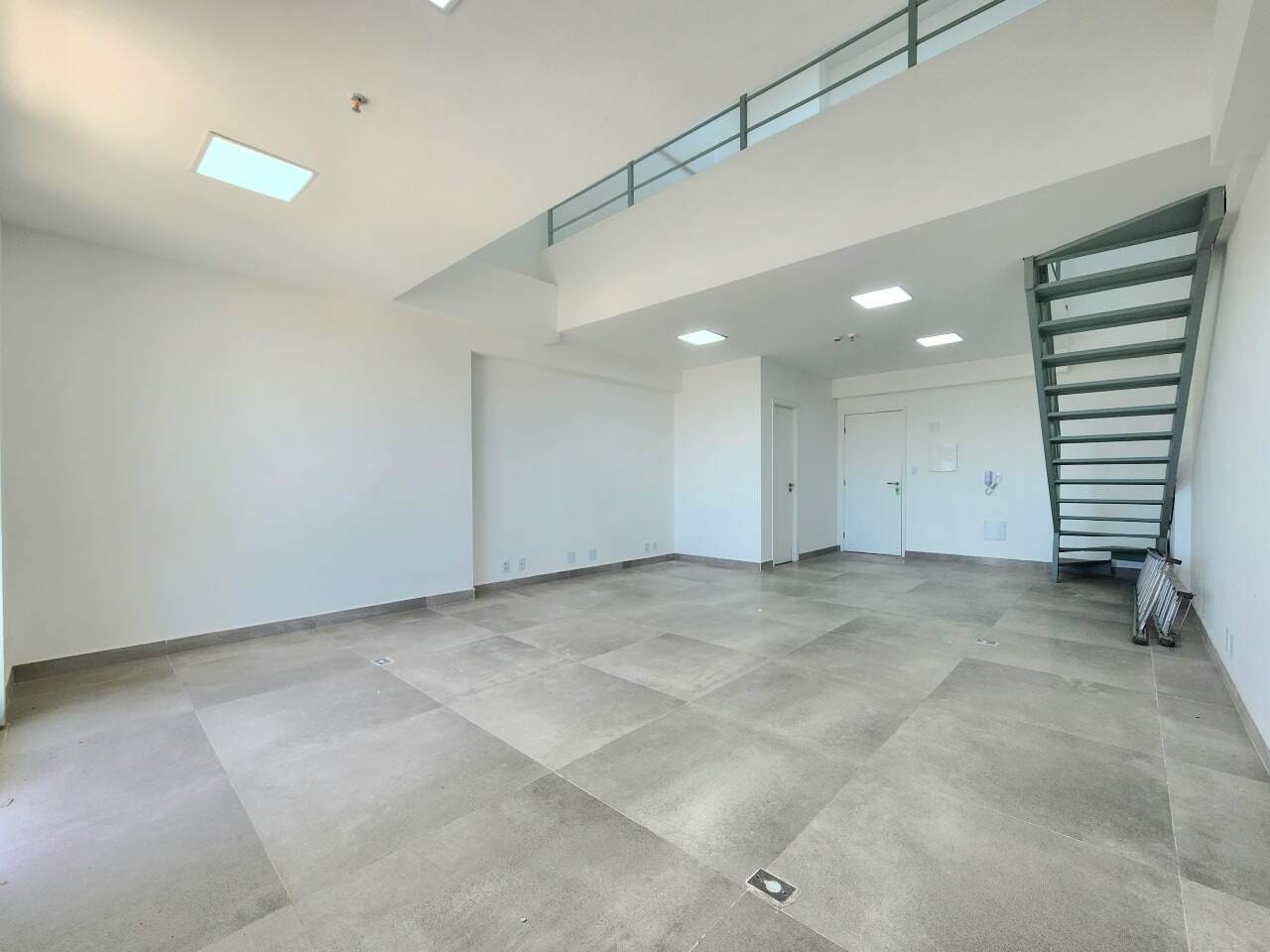 Sala para aluguel no Encruzilhada: 