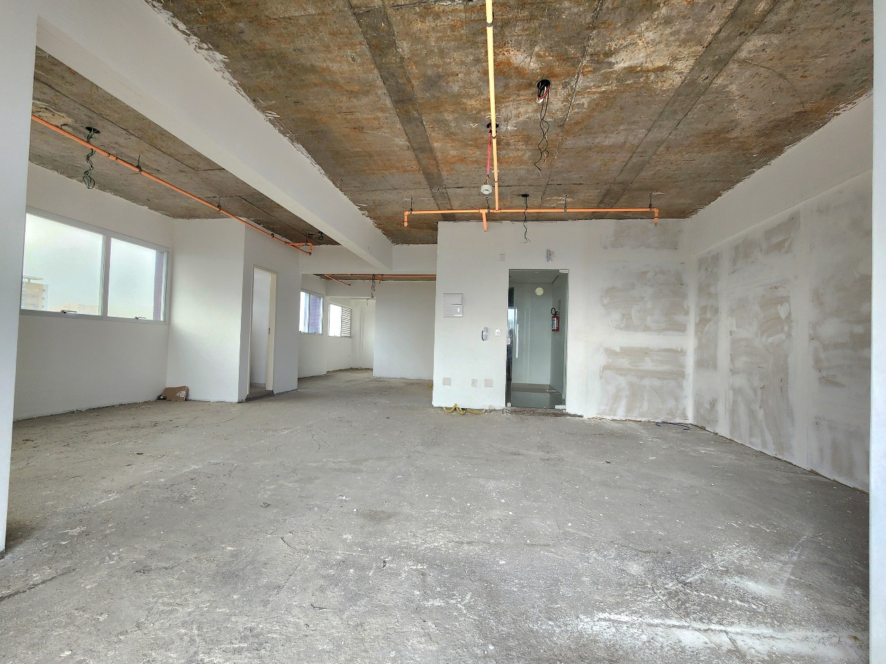 Sala para aluguel no Ponta da Praia: 