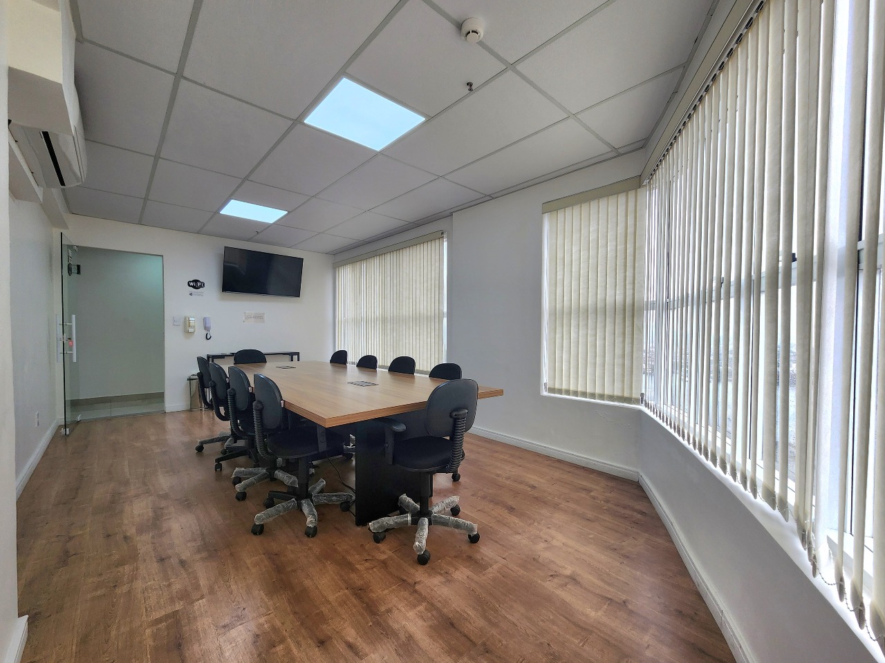 Sala para aluguel no Ponta da Praia: 