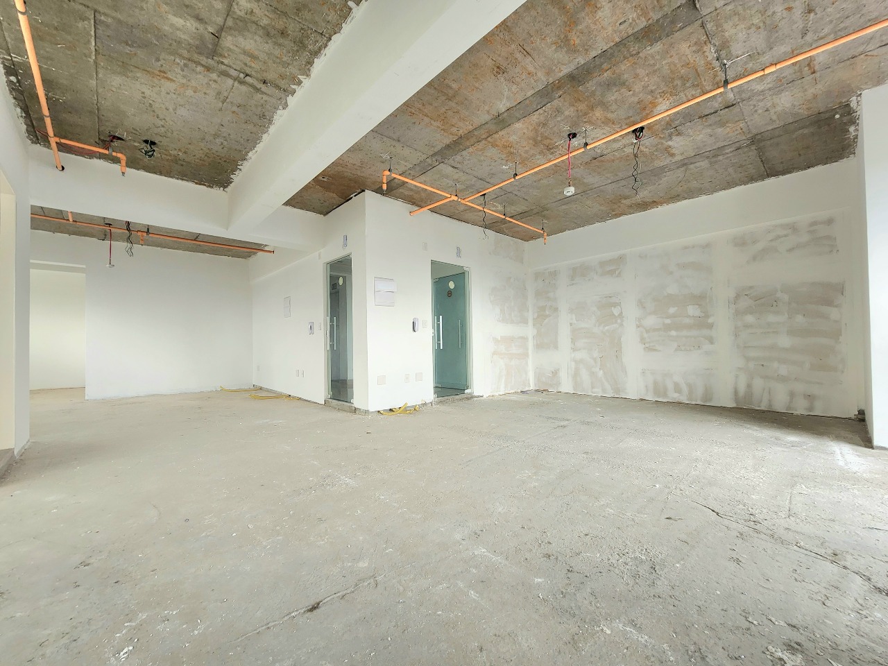 Sala para aluguel no Ponta da Praia: 