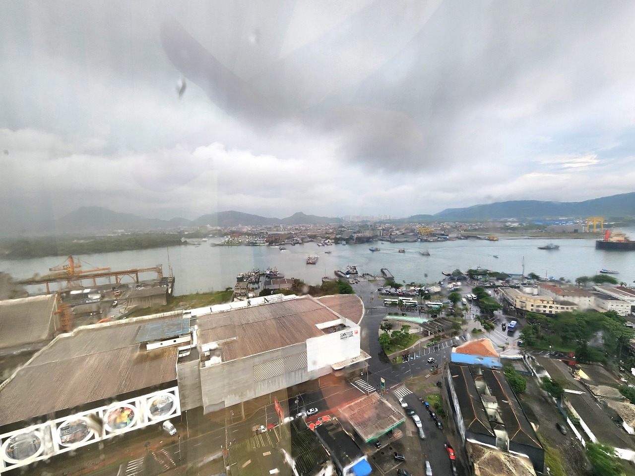 Sala para aluguel no Ponta da Praia: 