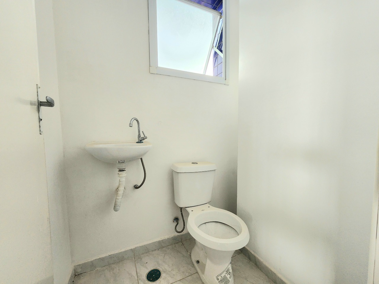 Sala para aluguel no Ponta da Praia: 