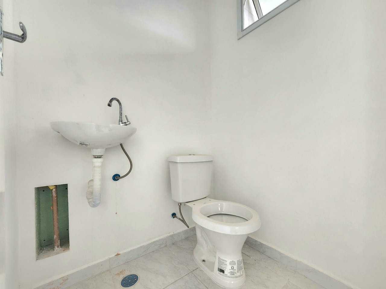 Sala para aluguel no Ponta da Praia: 