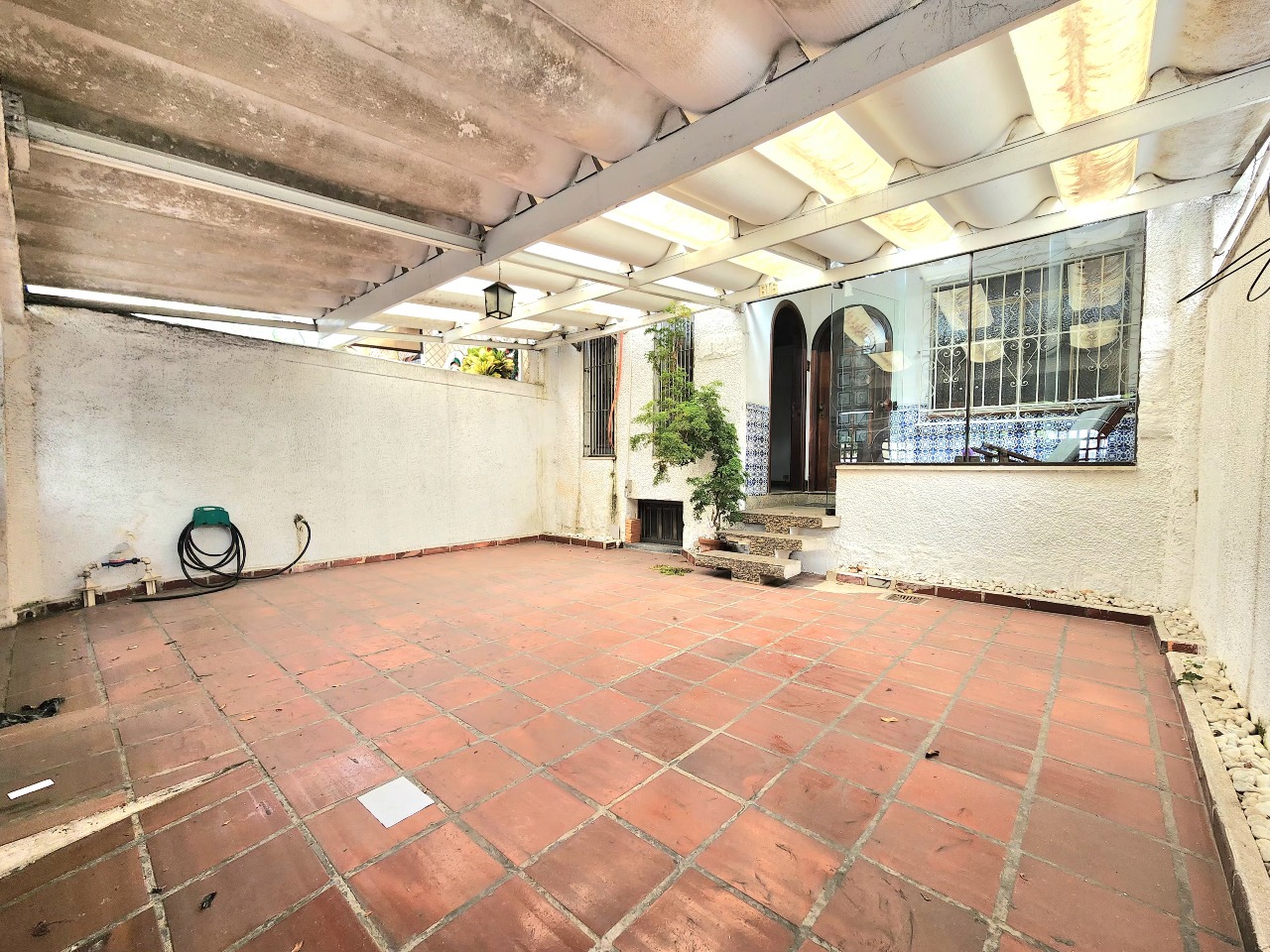 Sobrado à venda no Marapé: 