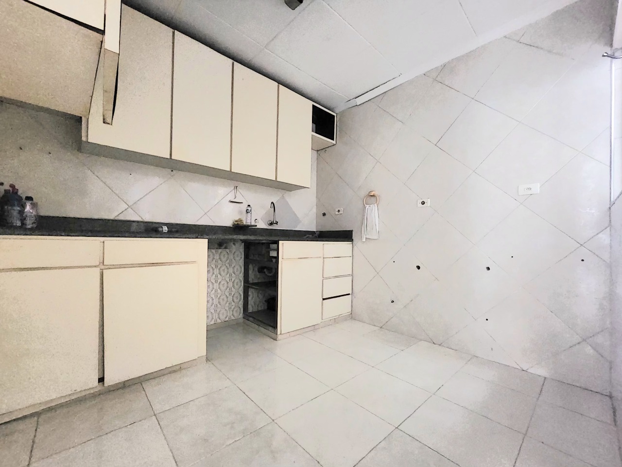 Sobrado à venda no Marapé: 